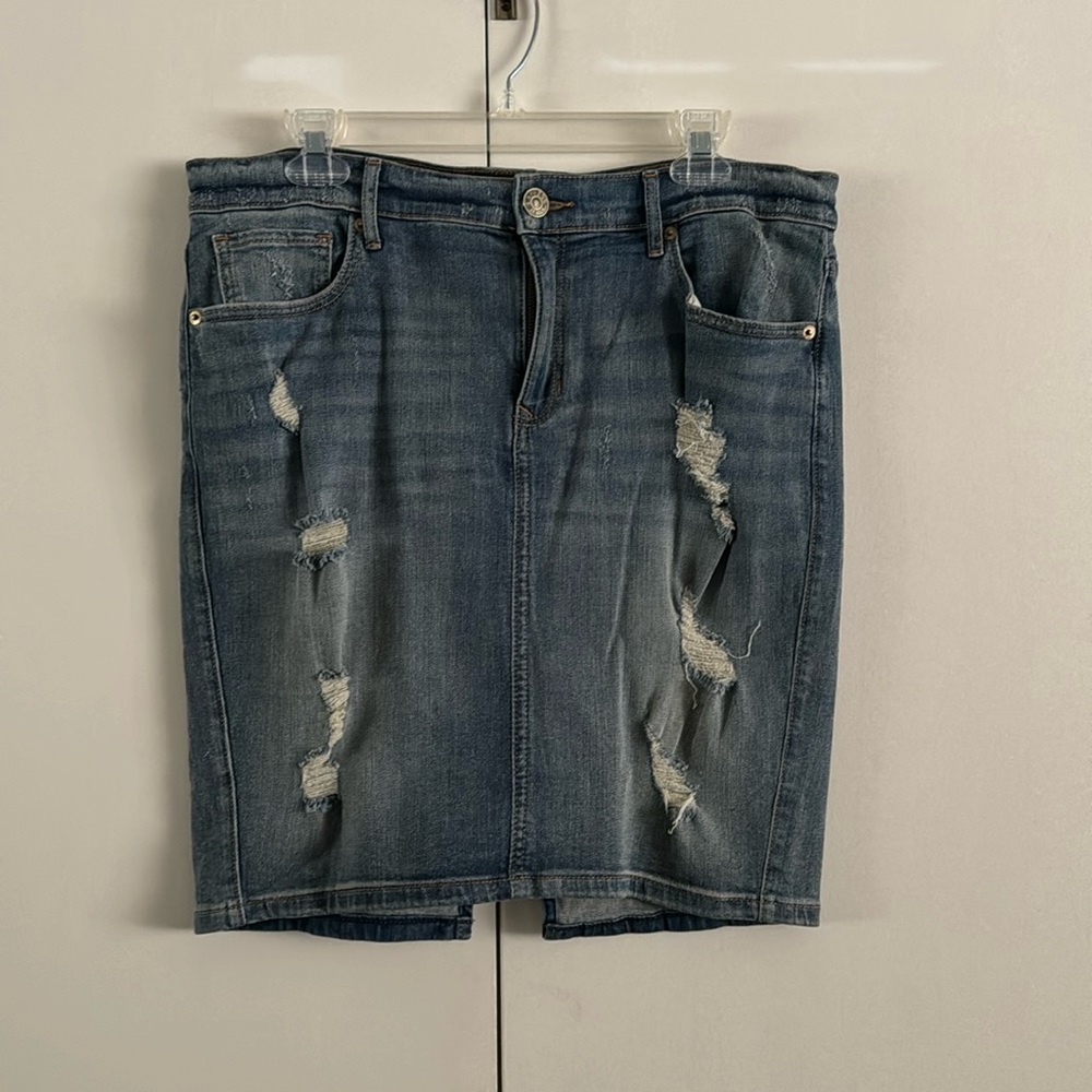 Express distressed midi skirt.